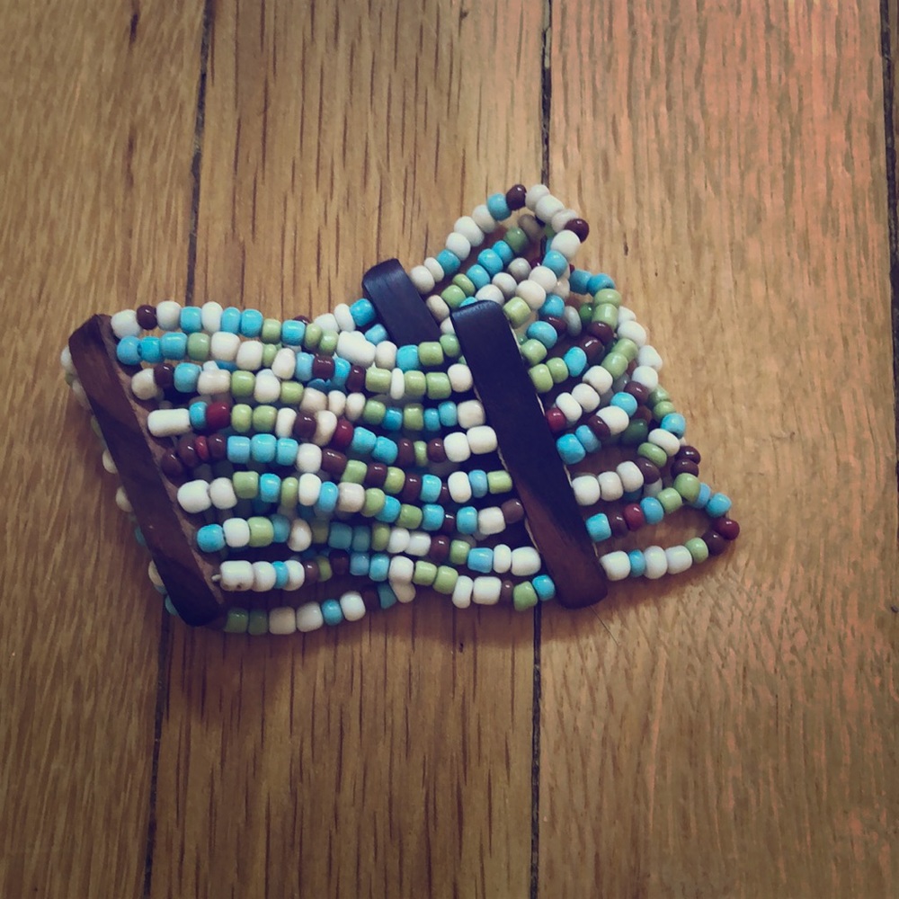 Beaded and wood bracelet